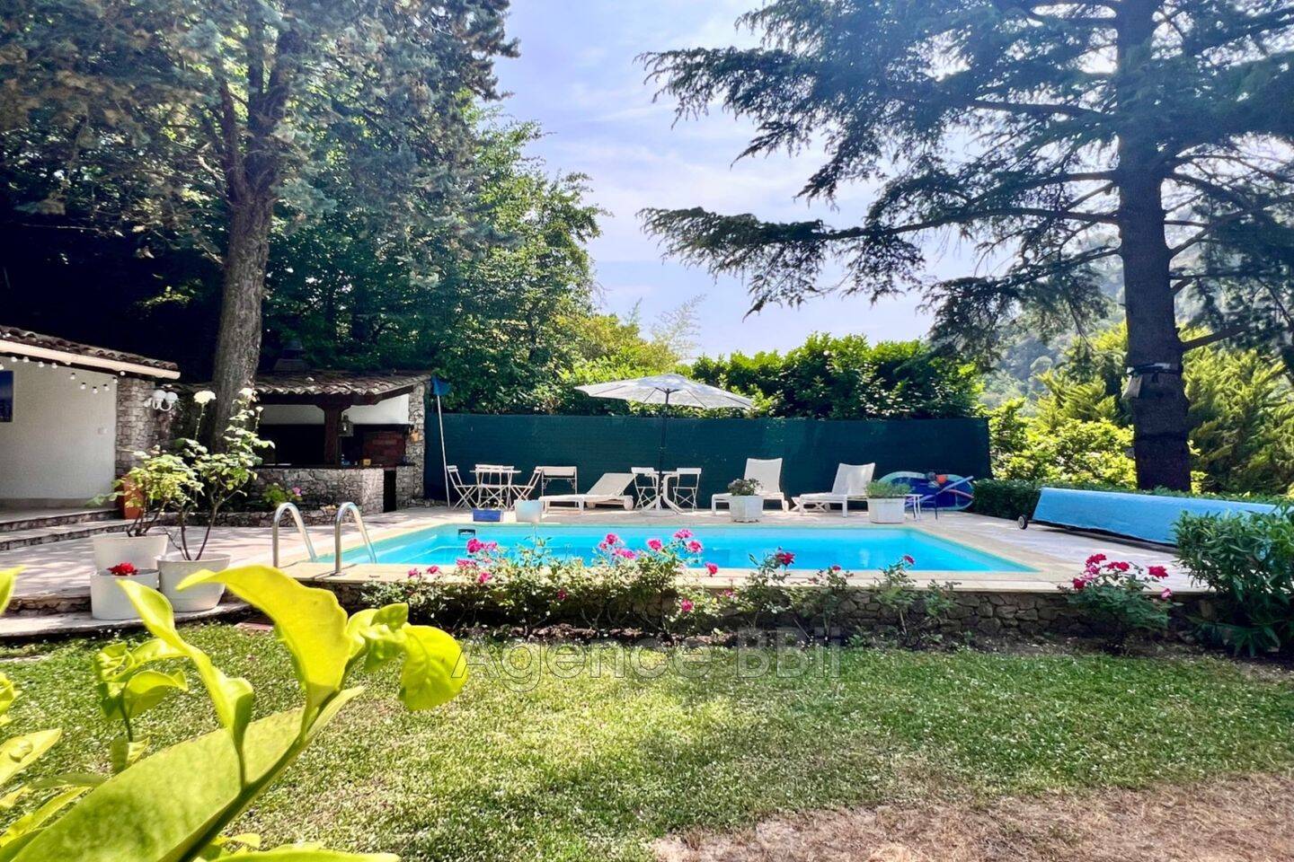 Maison à vendre, 276m², TOURRETTE LEVENS