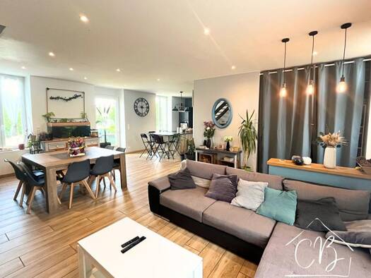 Maison à vendre 229 000 € 5 pièces 3 chambres 99 m² 487 m² de terrain Montignac-Lascaux 24290