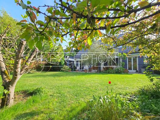 Maison à vendre 624 000 € 9 pièces 5 chambres 204 m² 790 m² de terrain Bourg la Pointe Bouchemaine 49080