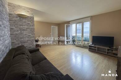 Appartement à louer 850 € 2 pièces 1 chambre 52 m² 1er étage Chanteloup-les-Vignes 78570