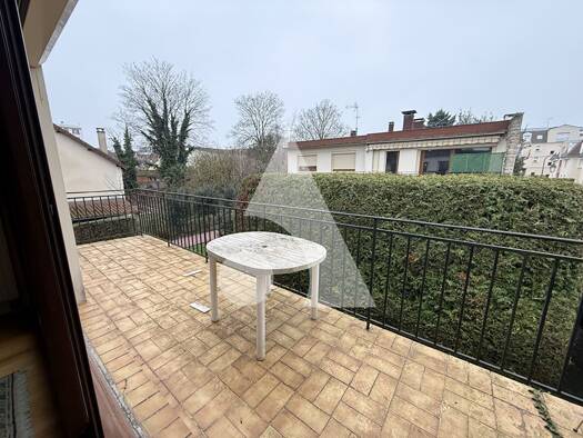 Appartement à vendre 188 000 € 3 pièces 2 chambres 65,3 m² 1er étage Barre-Ormesson Deuil-la-Barre 95170