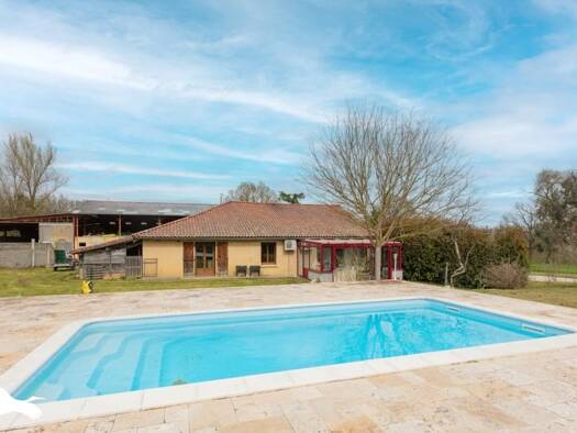 Maison à vendre 437 808 € 6 pièces 5 chambres 197 m² 87 000 m² de terrain Blanquefort 32270