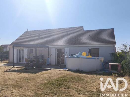 Maison de plain-pied à vendre 189 000 € 6 pièces 4 chambres 84 m² 714 m² de terrain Le Malesherbois 45300