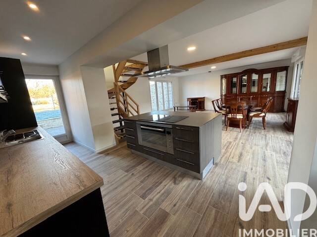 Maison à vendre, 119m², FONTENAY LE VICOMTE