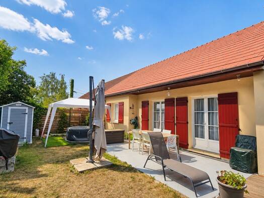 Maison à vendre 228 900 € 4 pièces 3 chambres 80 m² 206 m² de terrain Pierres 28130