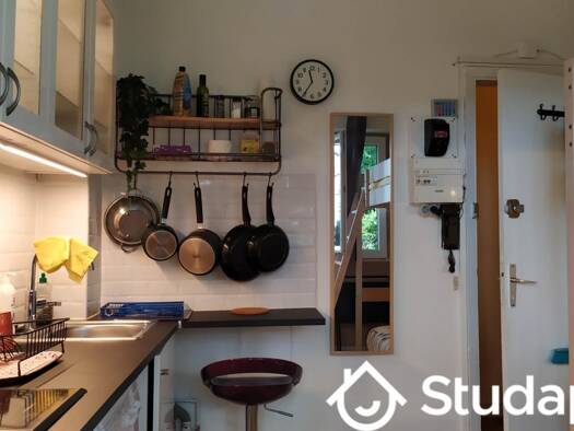 Appartement à louer 650 € 1 pièce 10 m² RDC dès le 24/02/2026 Thierry-Saint Cloud Ville-d'Avray 92410