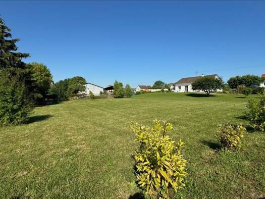 Terrain constructible viabilisé à vendre 104 800 € 1 589 m² de terrain Blancs-Coteaux 51130