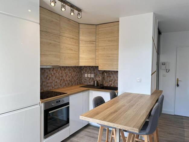 Appartement à louer 895 € 2 pièces 1 chambre 37,5 m² 1er étage Francheville le Haut-Bruissin Francheville 69340