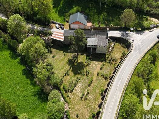 Maison à vendre 136 000 € 7 pièces 6 chambres 140 m² 6 657 m² de terrain Colombiès 12240
