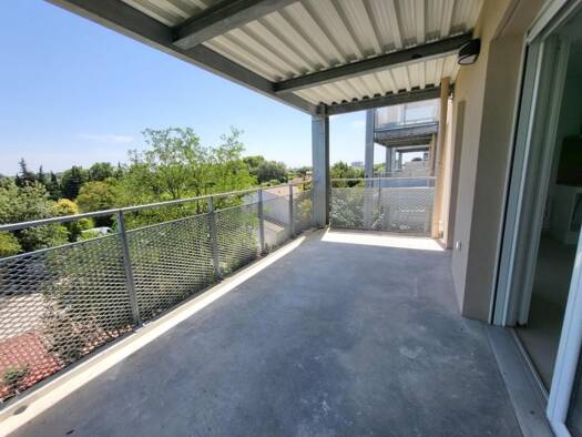 Appartement à louer 993 € 4 pièces 3 chambres 81 m² Étage 2/4 Mouleyrès Arles 13200