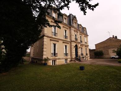 Appartement à louer 750 € 3 pièces 1 chambre 56 m² 3 étages Lucon 85400
