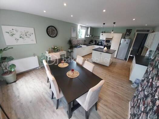 Maison à vendre 540 000 € 8 pièces 5 chambres 246 m² Tallard 05130