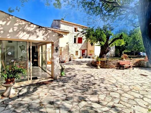 Maison à vendre 750 000 € 7 pièces 5 chambres 192 m² 15 000 m² de terrain Vaugines-Les Faisses-Peyrard Draguignan 83300