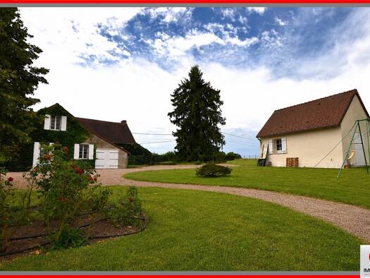 Maison à vendre 243 000 € 8 pièces 4 chambres 153,15 m² 4 726 m² de terrain Trézelles 03220
