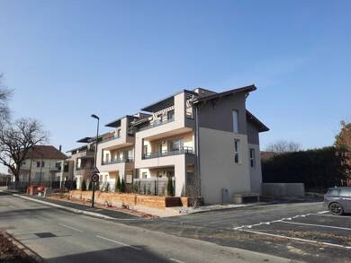Appartement à louer 1 386 € 3 pièces 2 chambres 73,2 m² Dernier étage, Étage 2/2 Prevessin Moens 01280