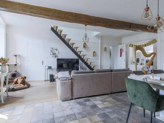 Duplex à vendre 240 000 € 4 pièces 2 chambres 114 m² RDC Le Bourg et le Hameaux Beynes 78650