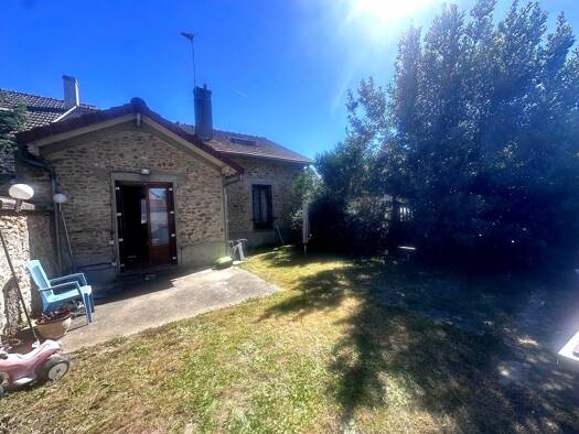 Maison à vendre 270 000 € 5 pièces 4 chambres 131,72 m² 257 m² de terrain Centre Est Lieusaint 77127