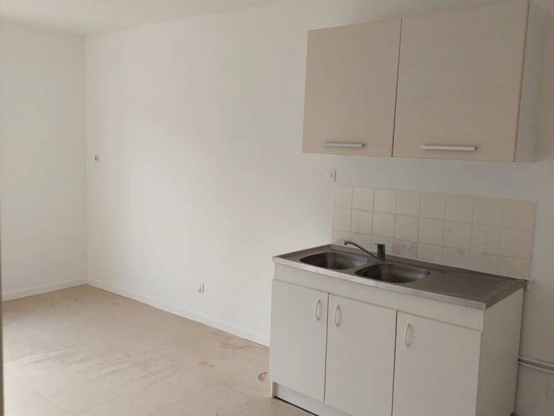 Maison à louer, 72m², UNIEUX