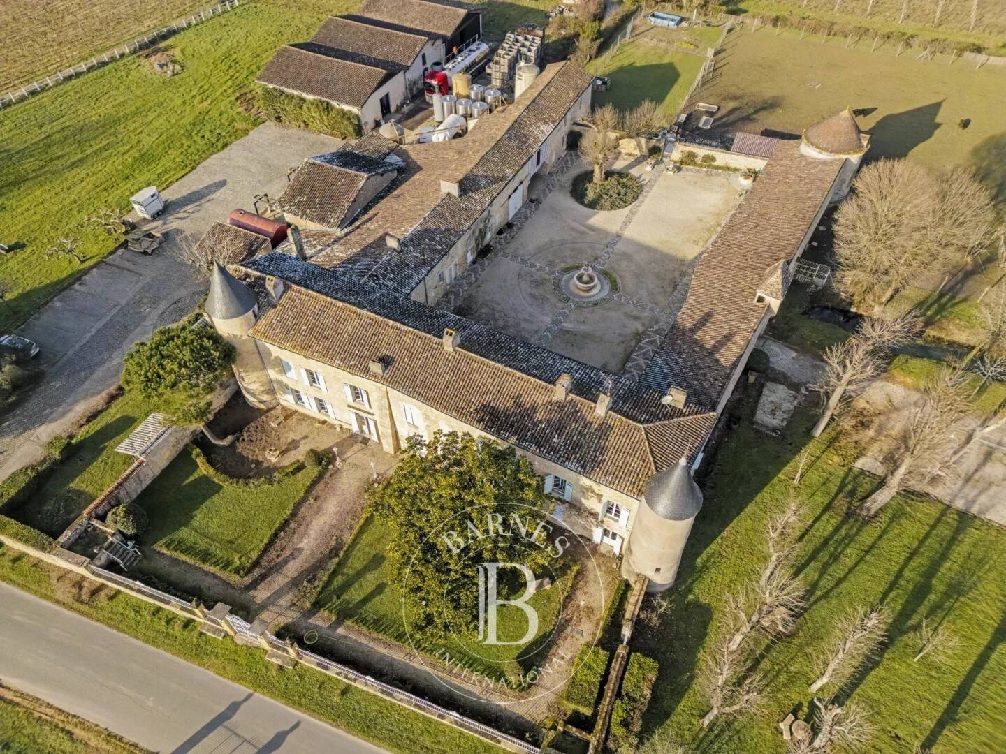 Maison à vendre, 650m², LANGOIRAN