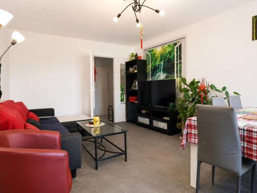 Appartement à vendre 84 900 € 3 pièces 2 chambres 65 m² 4ème étage La Boucle Clermont-Ferrand 63100