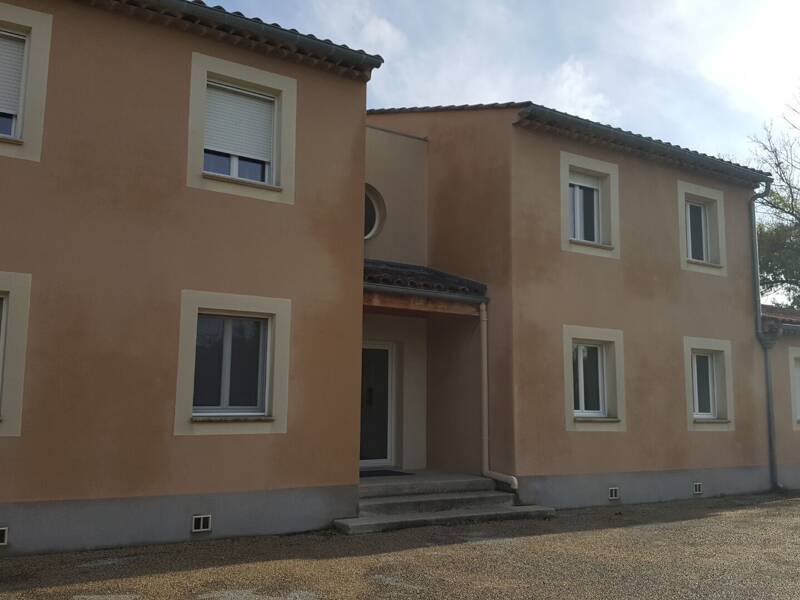 Maison à louer, 59m², ENTRAIGUES SUR LA SORGUE