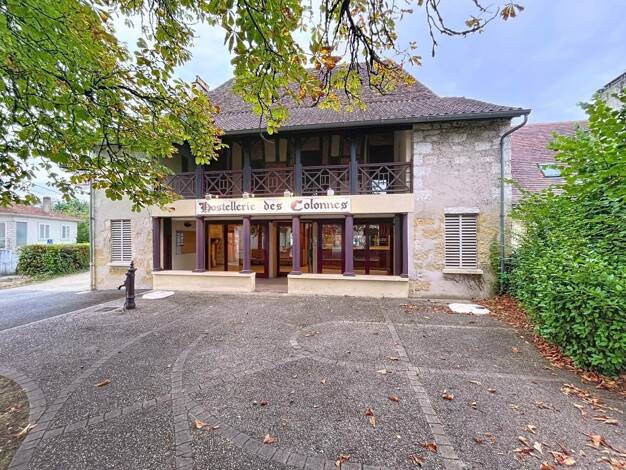 Hôtel à vendre Fonds de commerce 378 000 € 285 m² d'espace de restauration La Force 24130