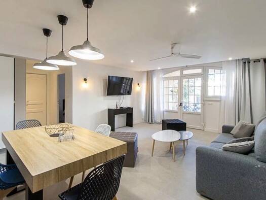 Appartement à vendre 465 000 € 2 pièces 1 chambre 54,82 m² RDC/3 Port Grimaud Grimaud 83310