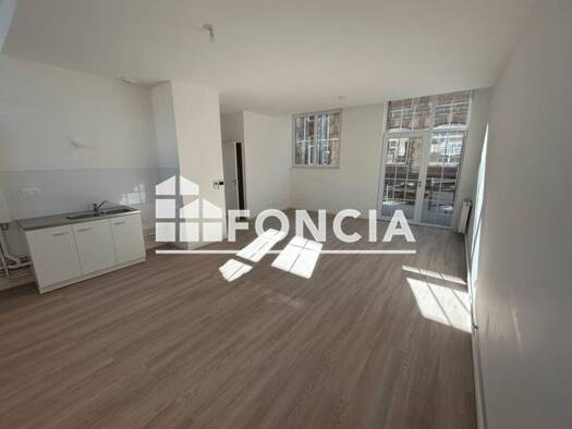 Appartement à louer 832 € 4 pièces 3 chambres 73,55 m² RDC Pampoule-La Ravine Louviers 27400