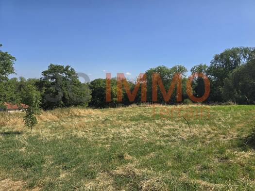 Terrain constructible à vendre 87 000 € 3 127 m² de terrain Montmorin 63160