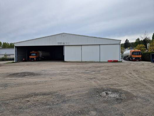 Local d'activités à vendre 610 000 € 800 m² d'espace de stockage Le Meux 60880