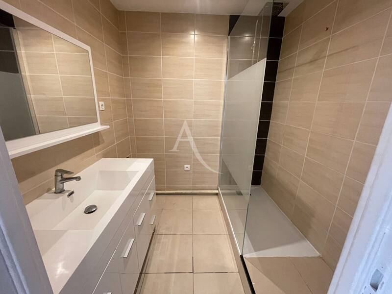 Maison à louer, 79m², NIMES