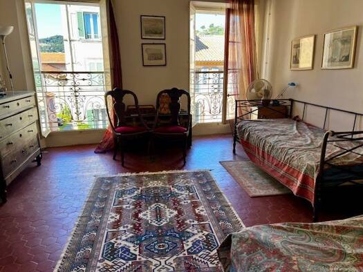 Appartement à vendre 219 000 € 4 pièces 2 chambres 91 m² Étage 2/3 Vallauris 06220