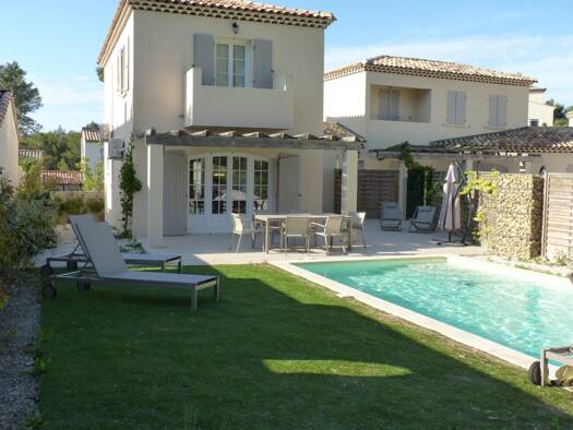 Maison à louer 1 830 € 4 pièces 3 chambres 75 m² dès le 01/10/2025 Mallemort 13370