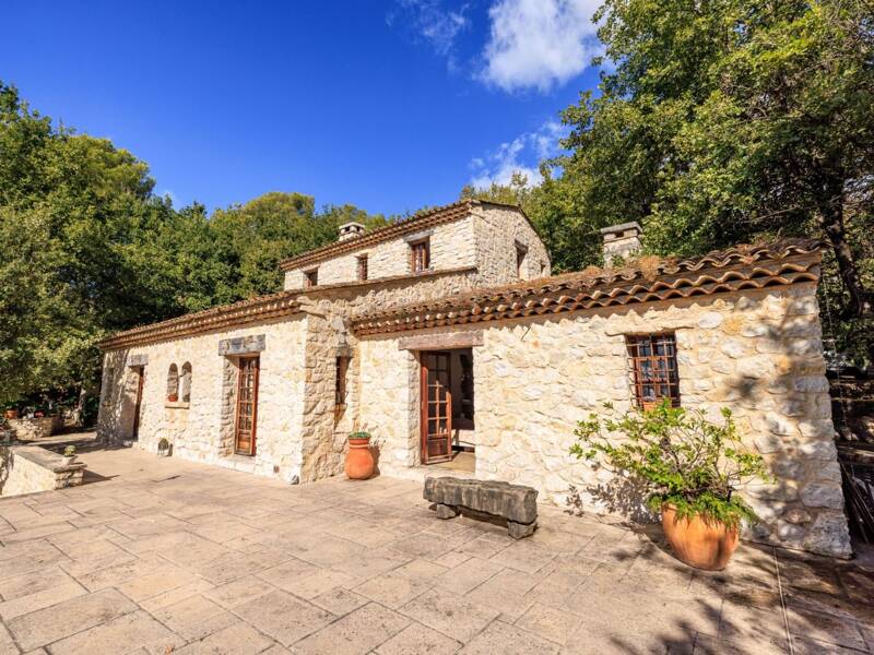 Maison à vendre, 215m², TOURRETTES SUR LOUP