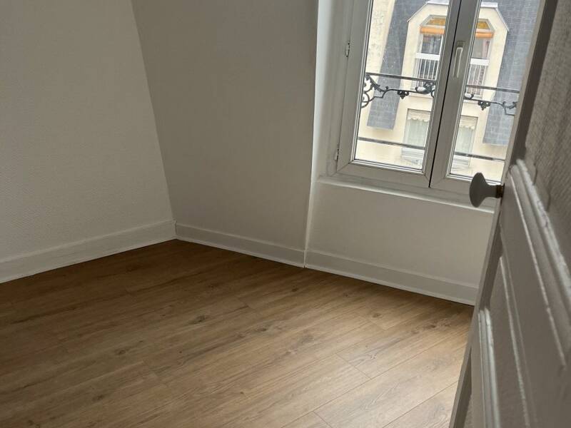 Maison à louer, 25m², PARIS 18E