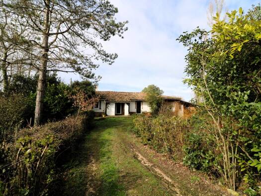 Maison de plain-pied à vendre 207 800 € 4 pièces 2 chambres 88 m² 3 826 m² de terrain Lombez 32220