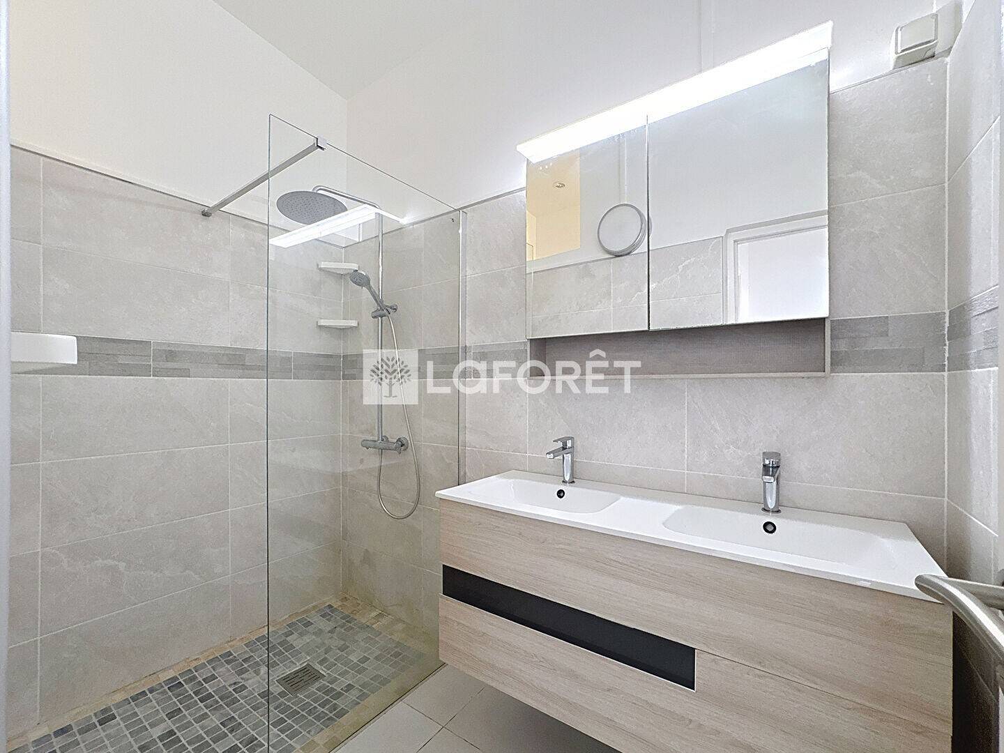 Maison à vendre, 115m², PETIT BOURG