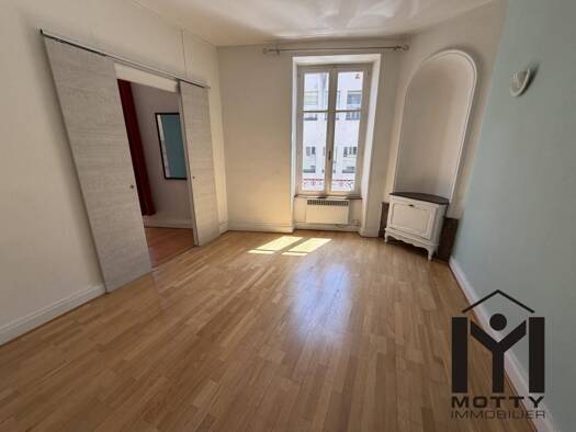 Colocation à louer 720 € 3 pièces 2 chambres 53 m² Étage 2/3 Poincaré-Foch-Anatole France Nancy 54000