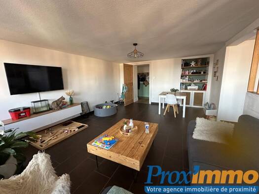 Appartement à vendre 167 500 € 3 pièces 2 chambres 94 m² Étage 2/2 Saint-Étienne-de-Saint-Geoirs 38590