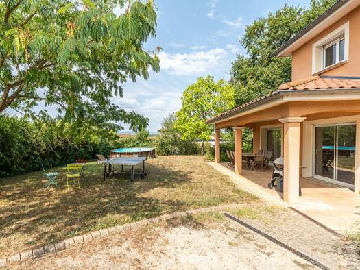 Maison à vendre 425 000 € 6 pièces 5 chambres 136 m² 1 001 m² de terrain Guéreins 01090