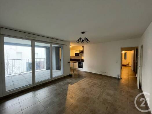 Appartement à louer 1 050 € 3 pièces 2 chambres 60,2 m² RDC Vénissieux 69200