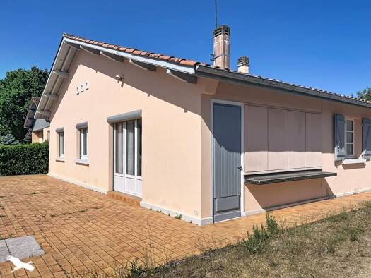 Maison de plain-pied à vendre 200 000 € 4 pièces 3 chambres 108 m² 1 177 m² de terrain Onesse-Laharie 40110