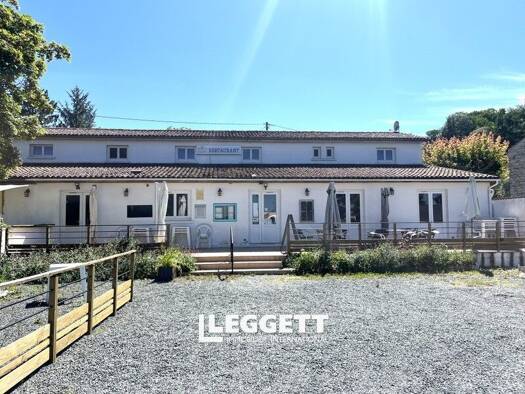 Maison à vendre 267 500 € 5 pièces 4 chambres 248 m² 1 962 m² de terrain Archiac 17520