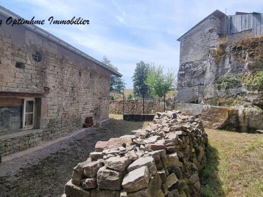 Maison à vendre 40 000 € 5 pièces 3 chambres 100 m² 582 m² de terrain Darney 88260