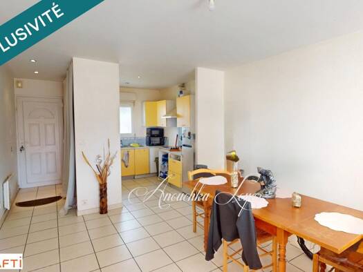 Appartement à vendre 120 000 € 3 pièces 2 chambres 65 m² Sauveterre-de-Guyenne 33540