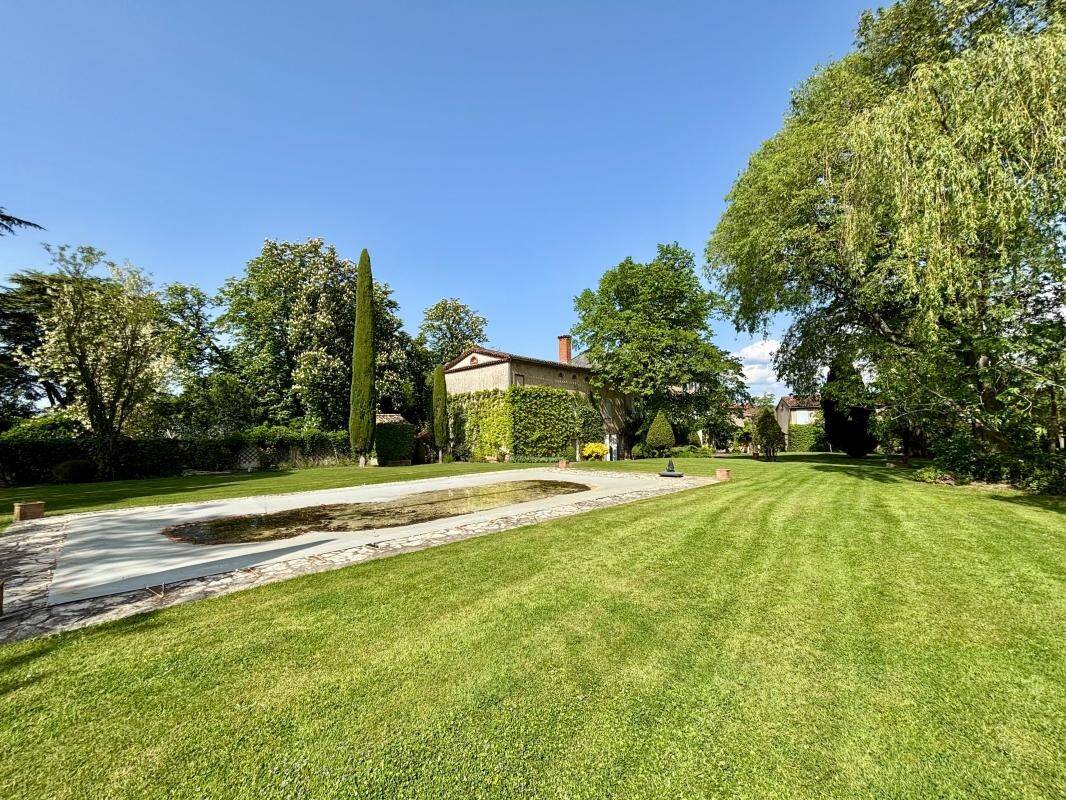 Maison à vendre, 440m², LABRUGUIERE