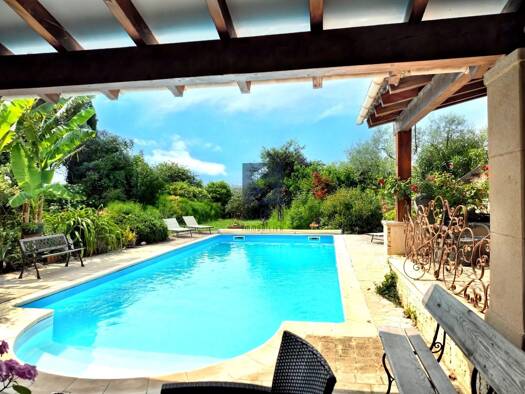 Villa à vendre 649 000 € 14 pièces 6 chambres 284 m² 3 582 m² de terrain Loriol-sur-Drôme 26270