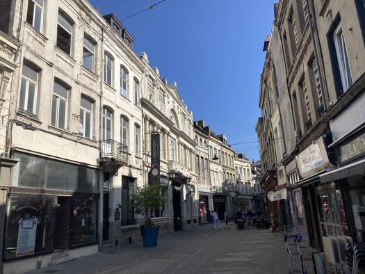 Appartement à vendre 79 000 € 2 pièces 41 m² 1er étage Centre-Neuf Bourg-Quesnoy-Delsaux-Musée-Cannoniers-Gare Valenciennes 59300