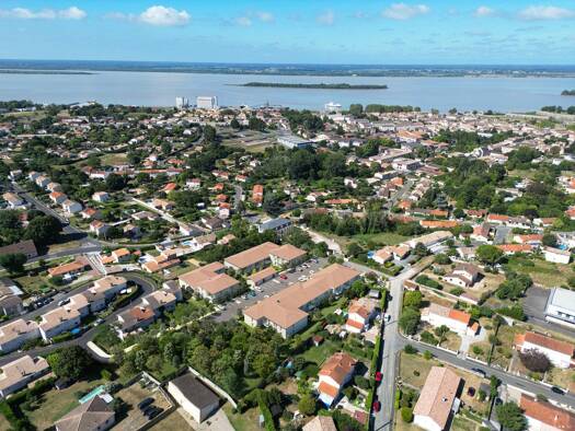 Appartement à vendre - Neuf 114 000 € 2 pièces 38,4 m² RDC dès le 30/09/2027 Blaye 33390