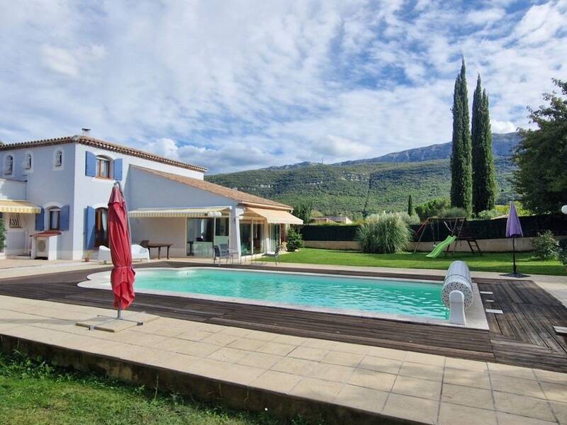 Maison à vendre, 204m², NANS LES PINS